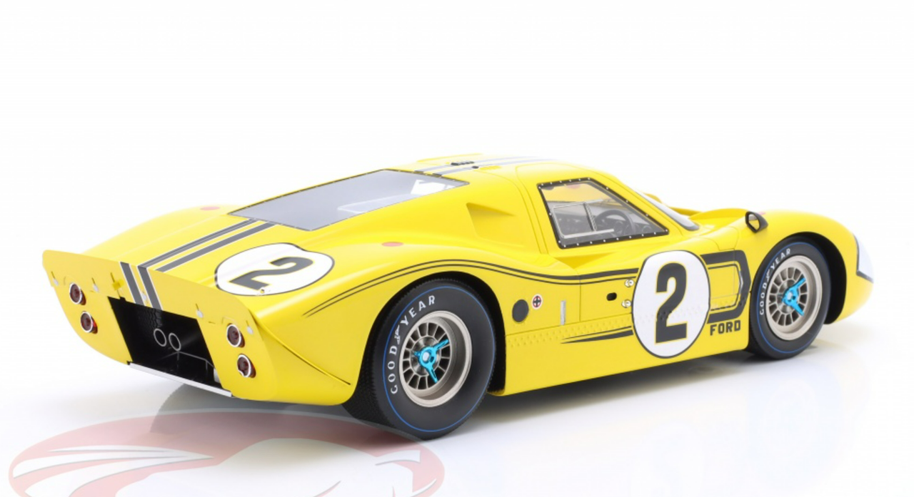 1/18 Spark 1967 Ford GT40 Mk IV #2 4th 24h LeMans Shelby American Inc. Bruce McLaren, Mark Donohue Car Model