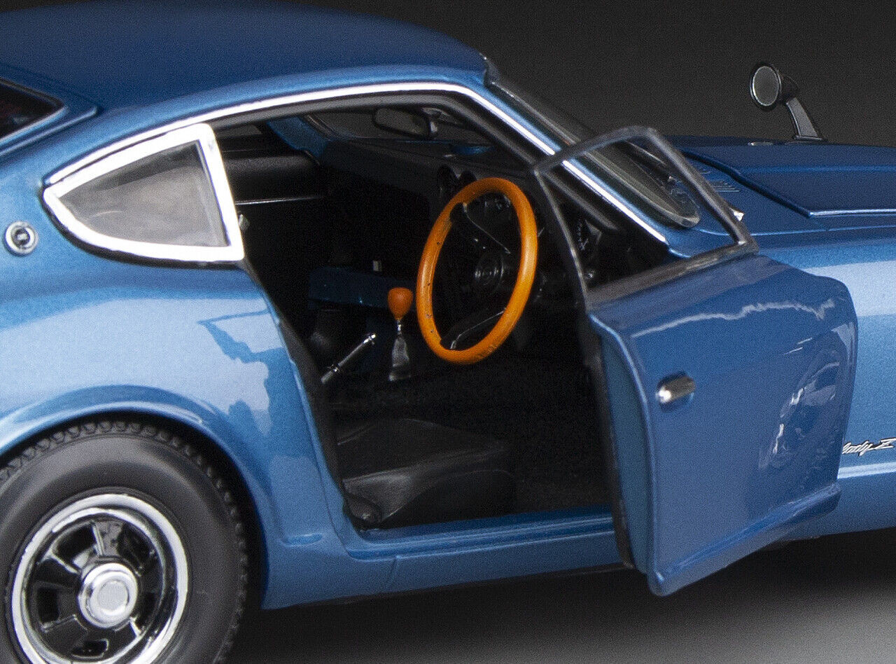 1/18 Sunstar 1970 Nissan Fairlady Z (S30) RHD (Blue) Diecast Car Model