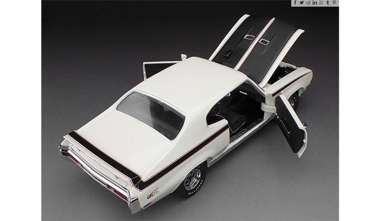 1/18 Sunstar 1970 Buick GSX (White) Diecast Car Model