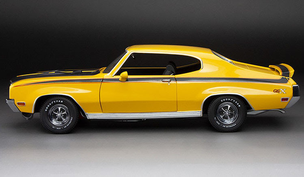 1/18 Sunstar 1970 Buick GSX (Yellow) Diecast Car Model