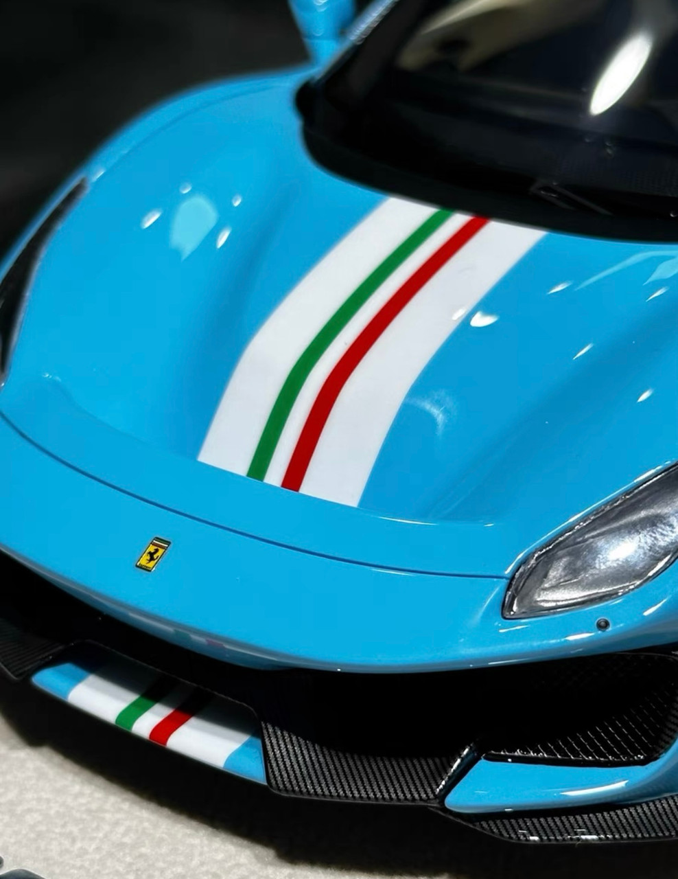 1/18 MR Collection Ferrari 488 Pista (Baby Blue with Italian Flag