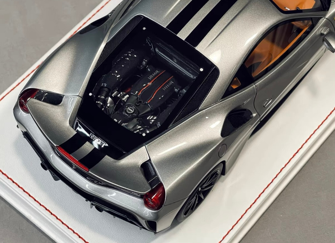 1/18 Dino Model Ferrari 488 Pista (Silver Grey with Black Stripes