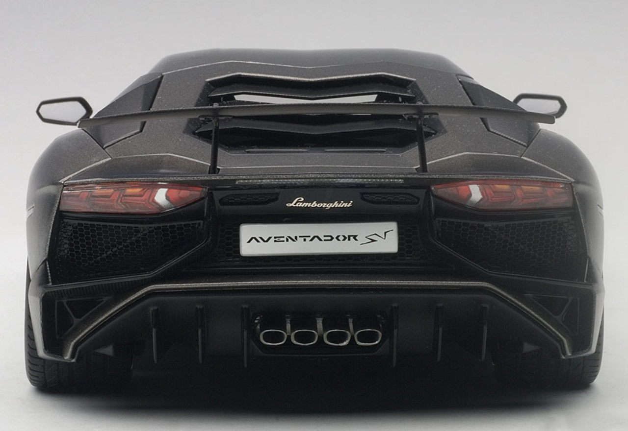 1/18 AUTOart Lamborghini Aventador LP750-4 SV (Grigio Titans Matte Grey) Car Model