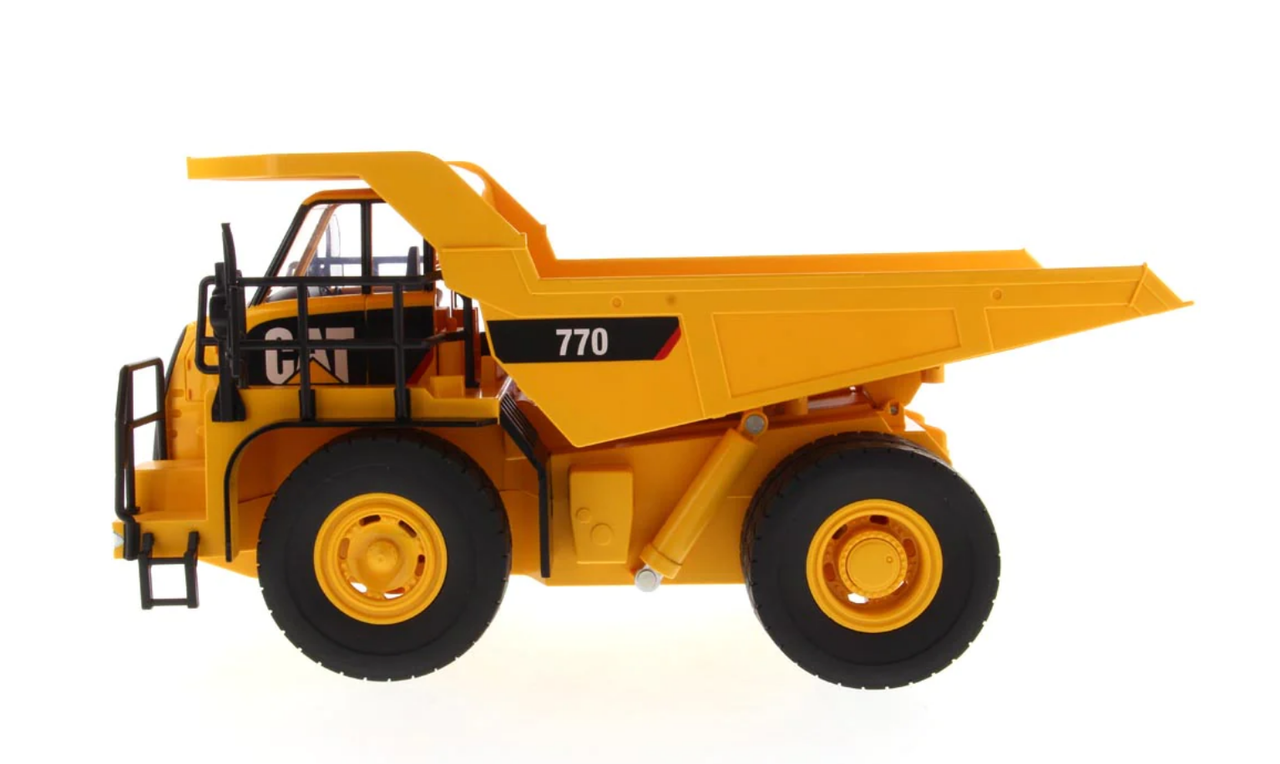 1/24 Diecast Masters CAT RC Radio Control 770 Mining Truck