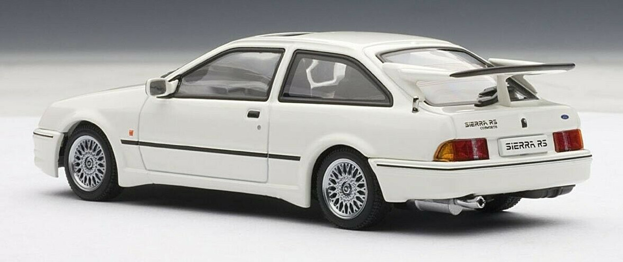 1/43 AUTOart FORD SIERRA RS COSWORTH - MOONSTONE WHITE Diecast Car Model 52862