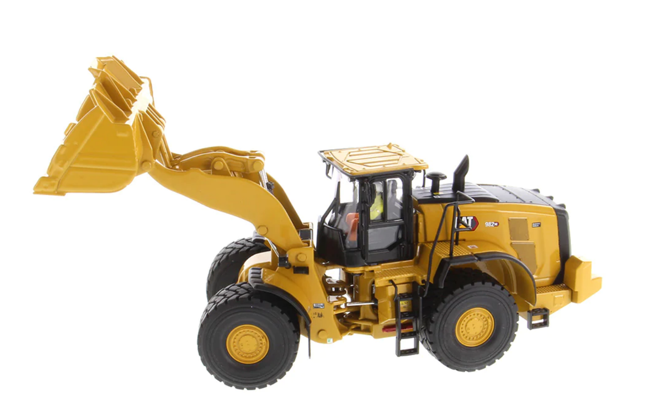 1/50 Diecast Masters Cat 982 XE Wheel Loader