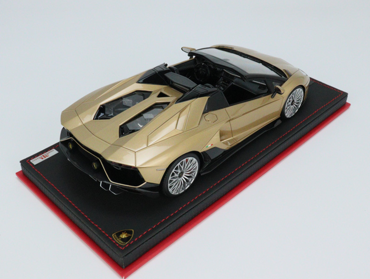 1/18 MR Collection Lamborghini  Aventador Ultimae LP780-4 Convertible car Champagne gold