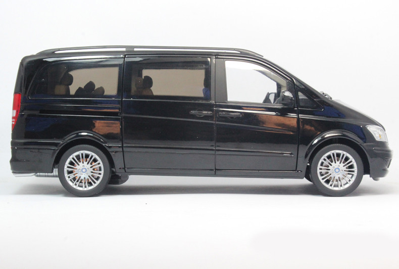 1/18 Dealer Edition Mercedes-Benz V-Class V-Klasse Viano Vito