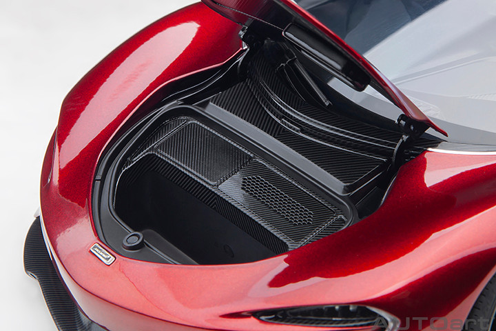 1/18 AUTOart McLaren Speedtail (Volcano Red) Car Model
