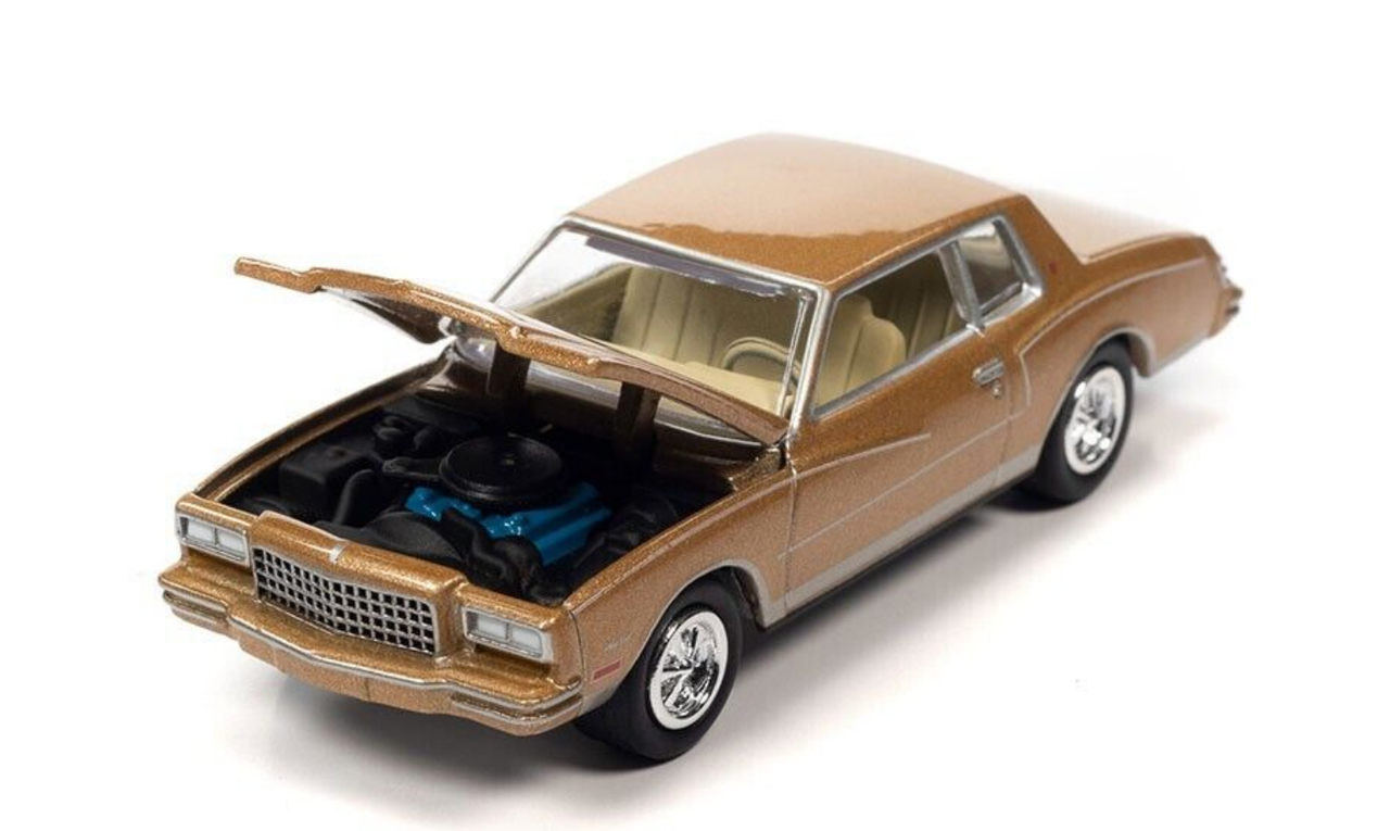 1/64 Johnny Lightning 1980 Chevrolet Monte Carlo with Bass Boat Trailer (Gold) Diecast Car Moddel