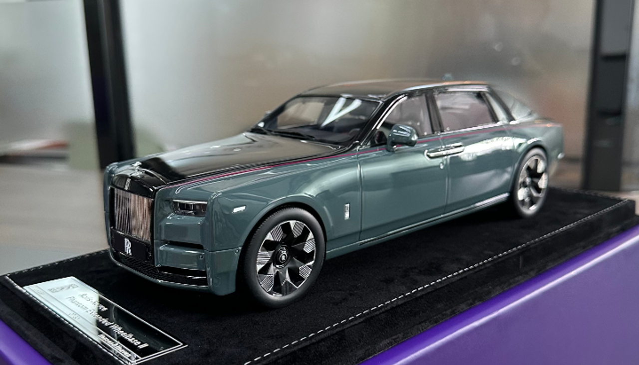 118 HH Model RollsRoyce Phantom Series ll Green with Black Top Resin  Car Model  LIVECARMODELcom