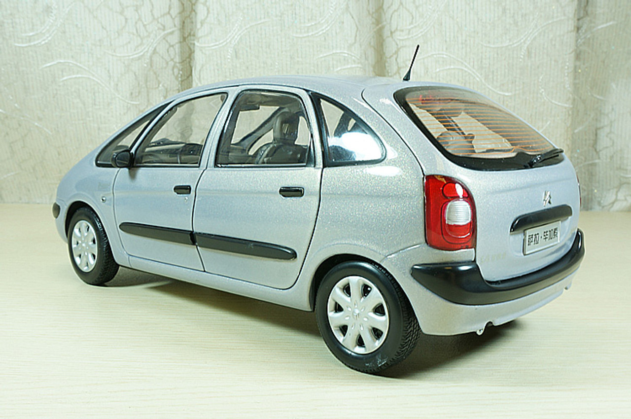 1/18 Dealer Edition Citroen Picasso (Silver Blue / Green) Diecast Car Model