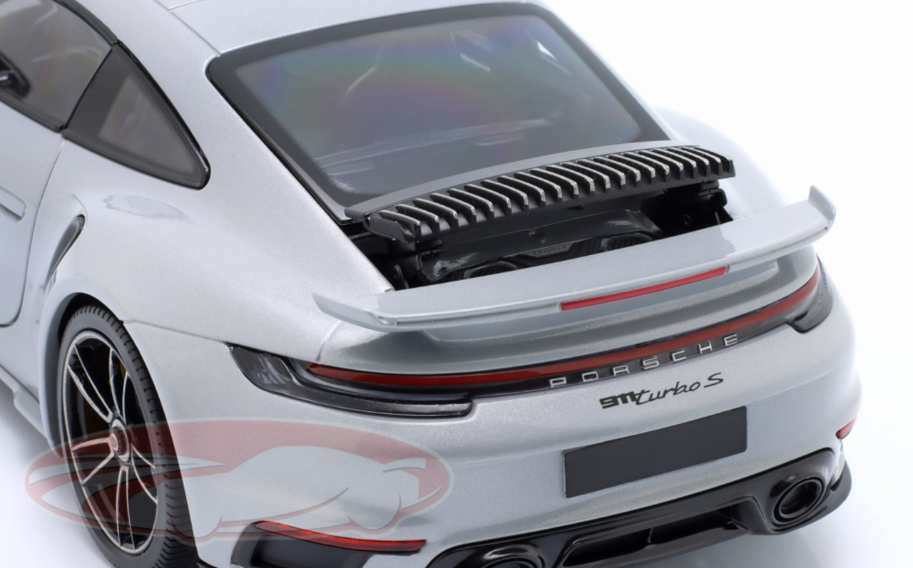 1/18 Minichamps 2021 Porsche 911 (992) Turbo S Coupe Sport Design (GT Silver Metallic) Diecast Car Model