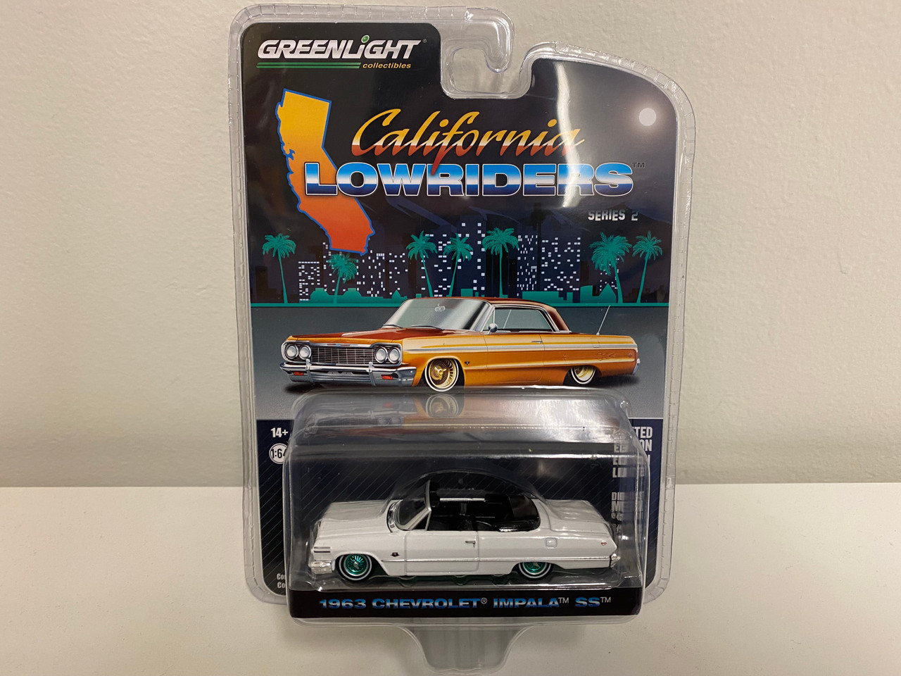 CHASE CAR 1/64 Greenlight 1963 Chevrolet Impala SS Convertible