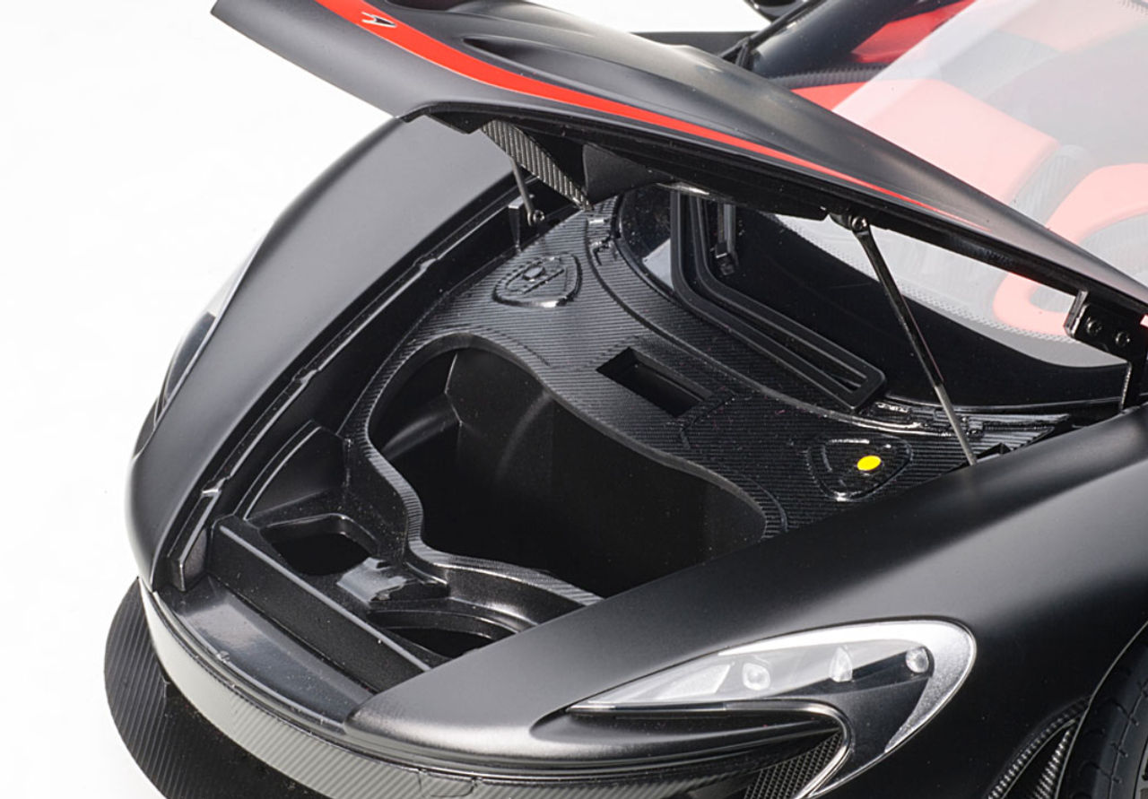 1/12 AUTOart McLaren P1 (Matte Black with Red Accents) Car Model