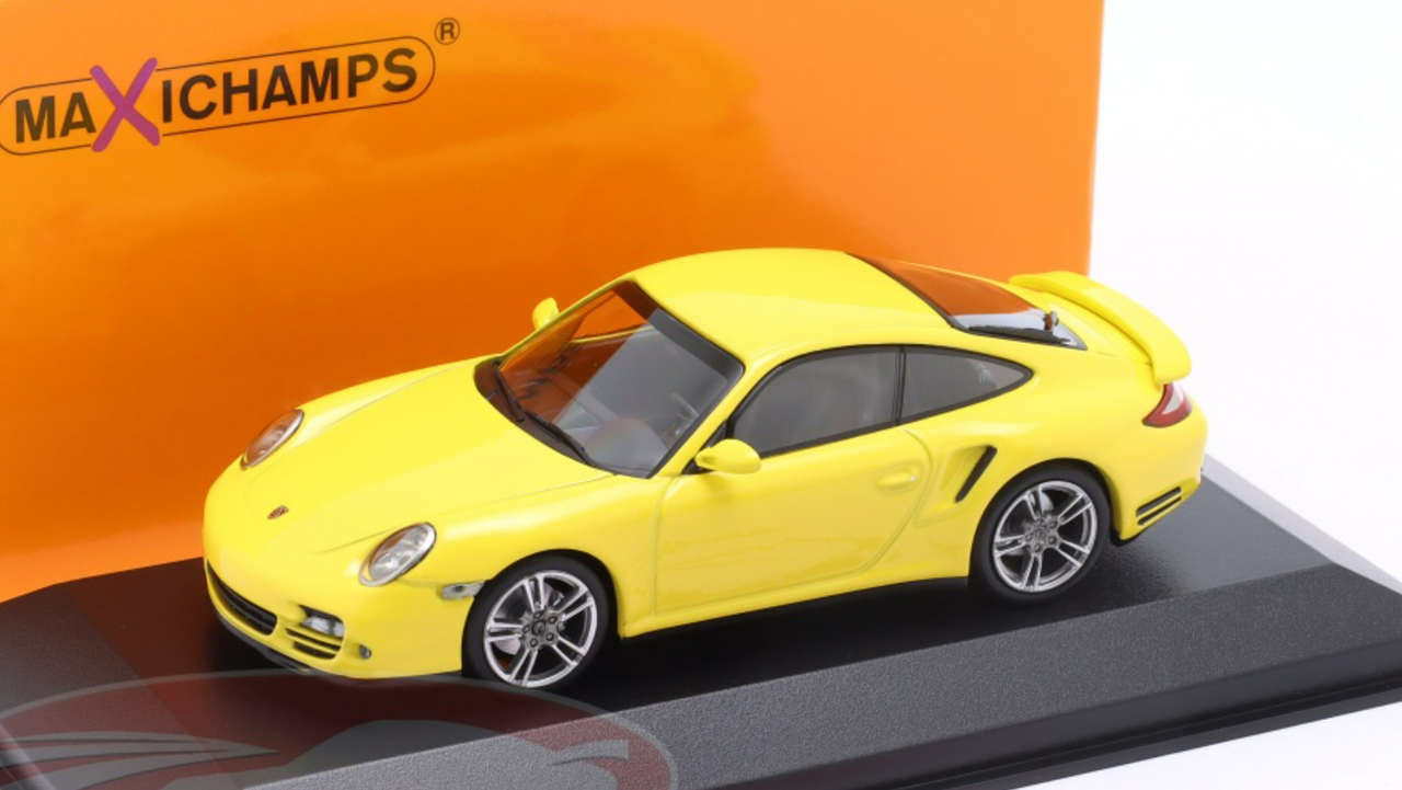 1/43 Minichamps 2009 Porsche 911 (997) Turbo (Yellow) Car Model
