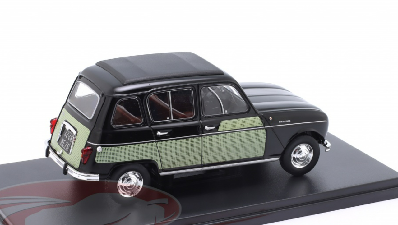 1/24 Ixo 1966 Renault 4L Parisienne (Black & Green) Car Model