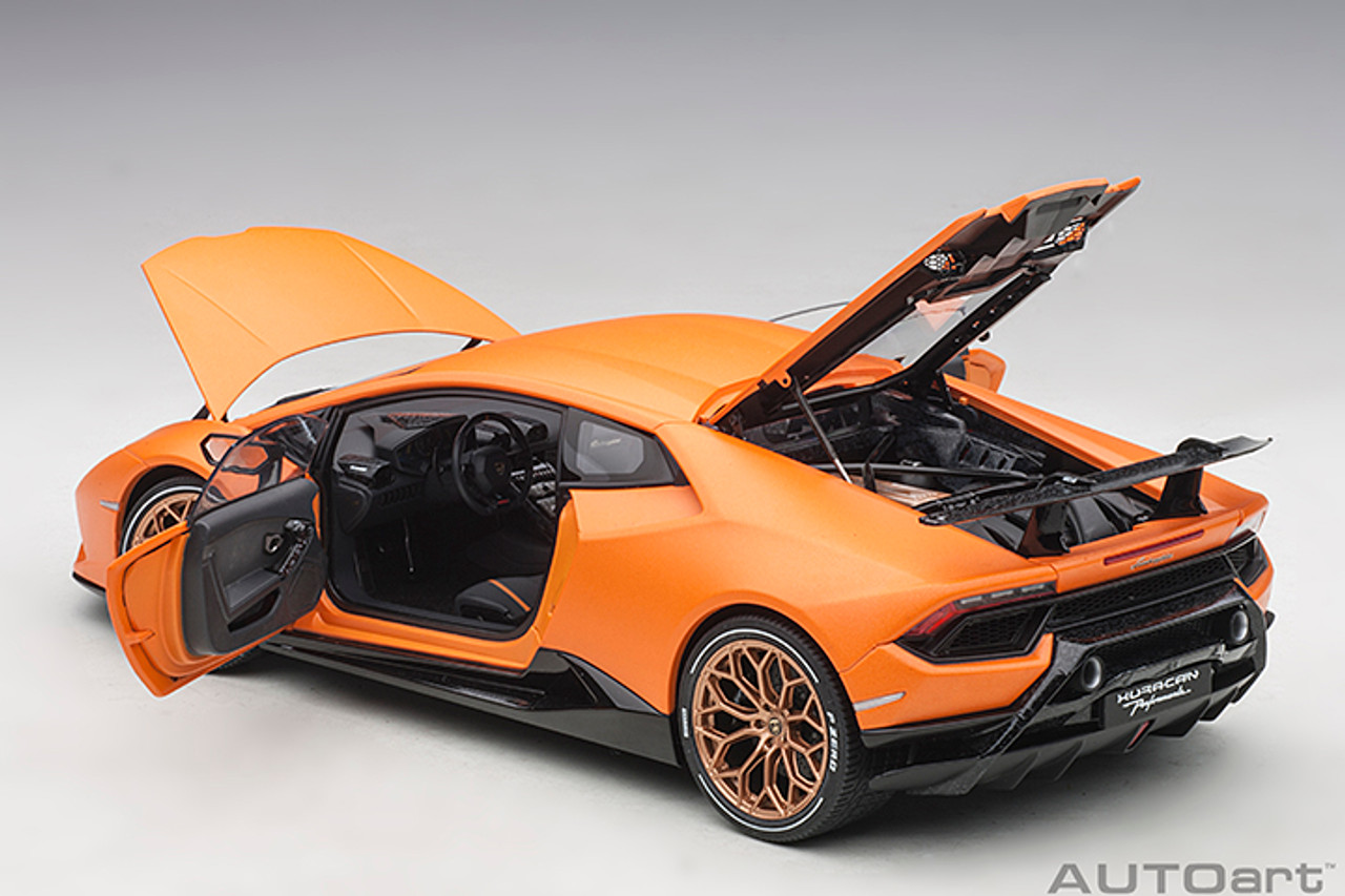 1/18 AUTOart Lamborghini Huracan Performante (Arancio Anthaeus Matte Orange) Car Model