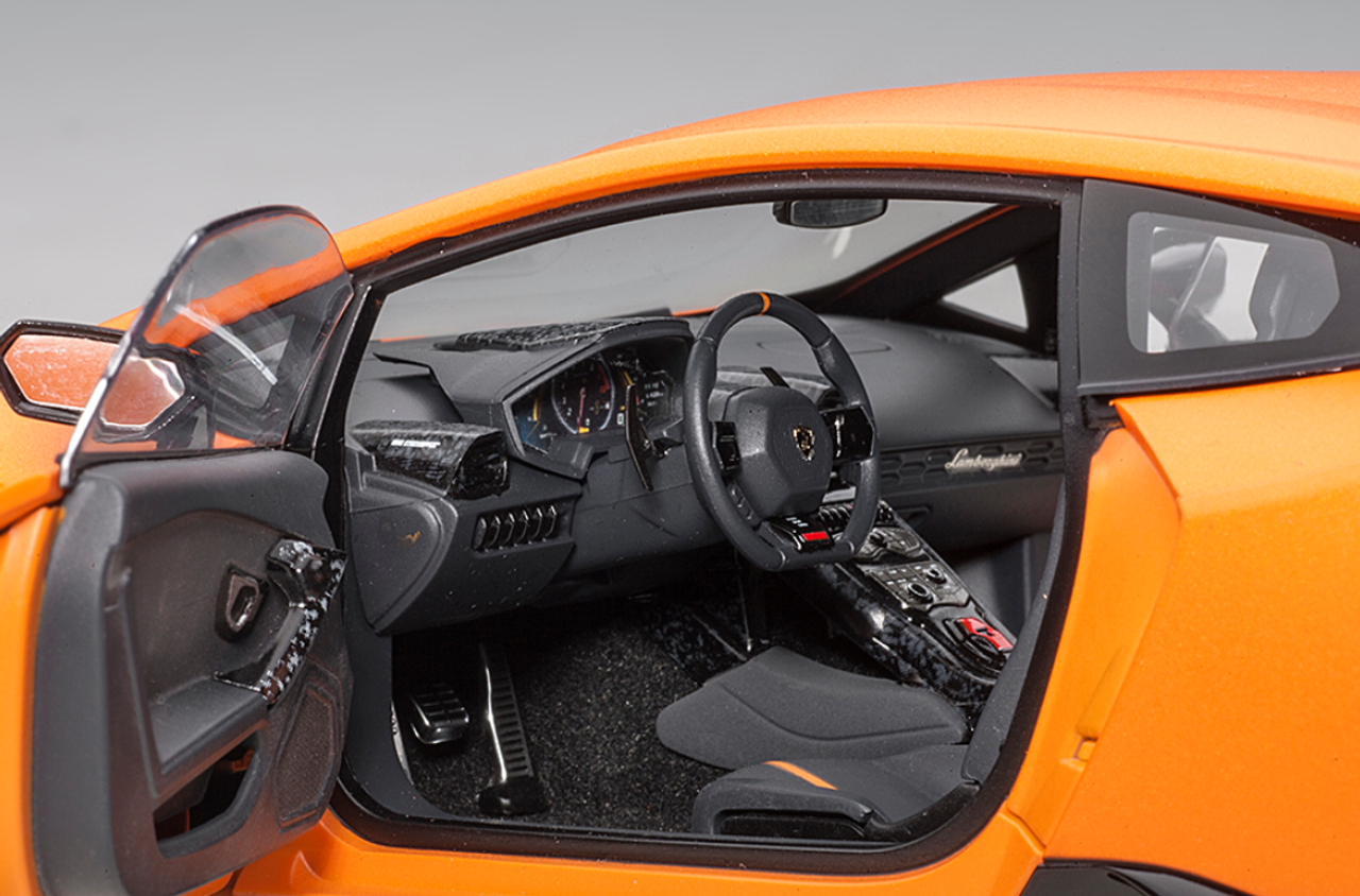 1/18 AUTOart Lamborghini Huracan Performante (Arancio Anthaeus Matte Orange) Car Model