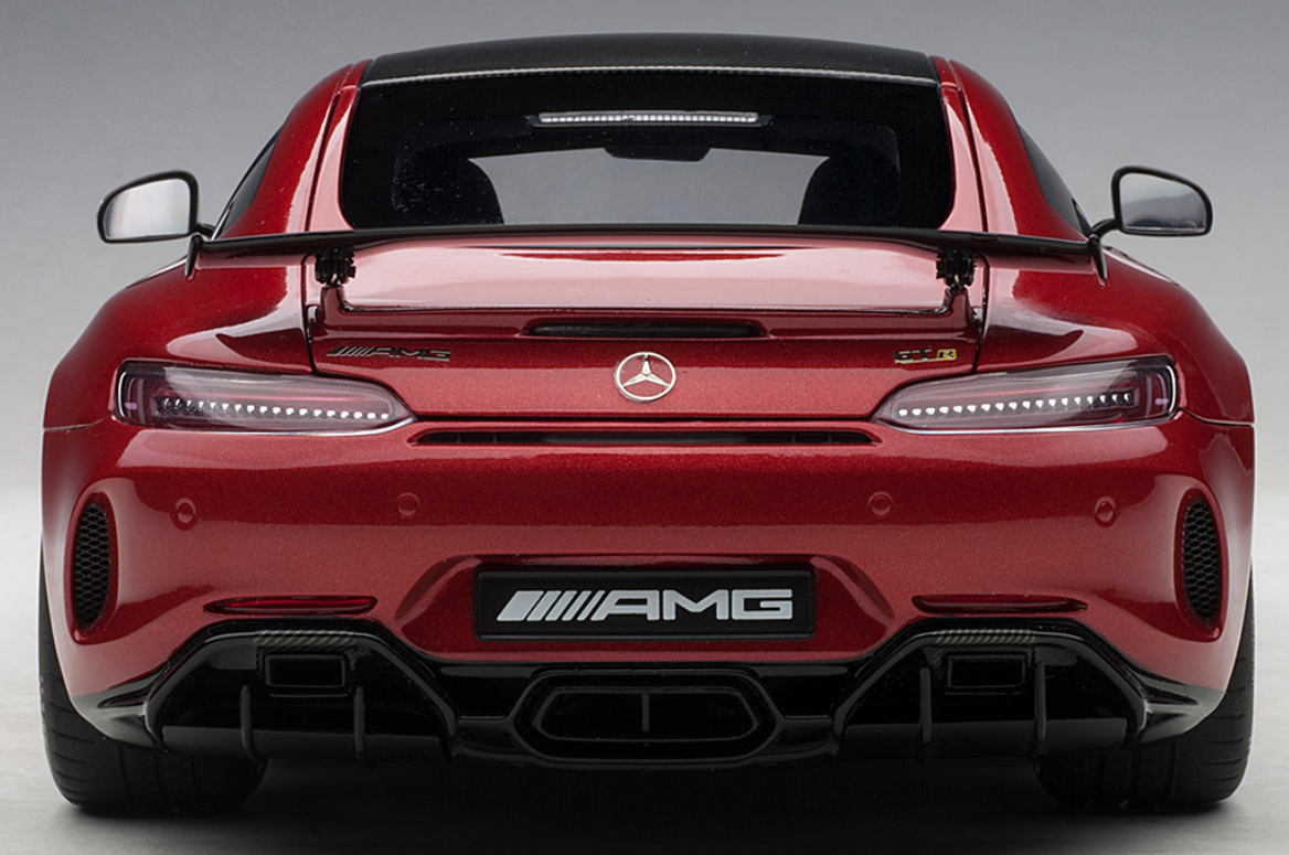 オートアート 1/18 AMG GT R 76334 新品同様オートアート 1⁄18 AMG