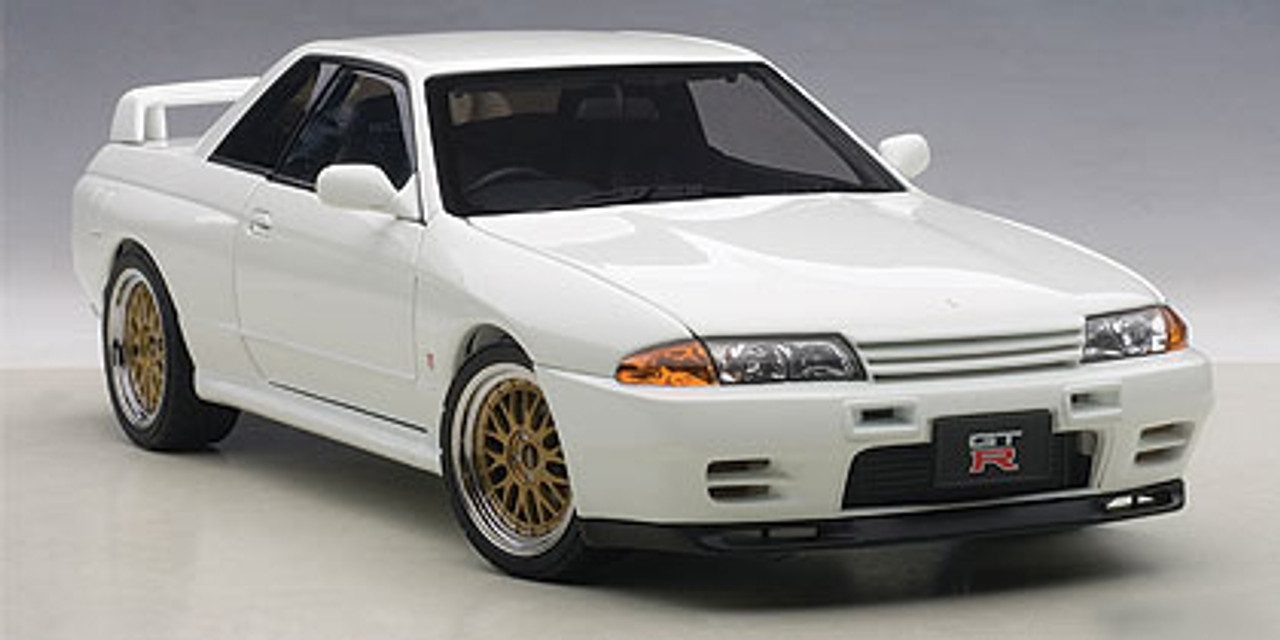 安い特価京商 1/18 R32 GT-R スカイライン V-SPEC II ミニカー