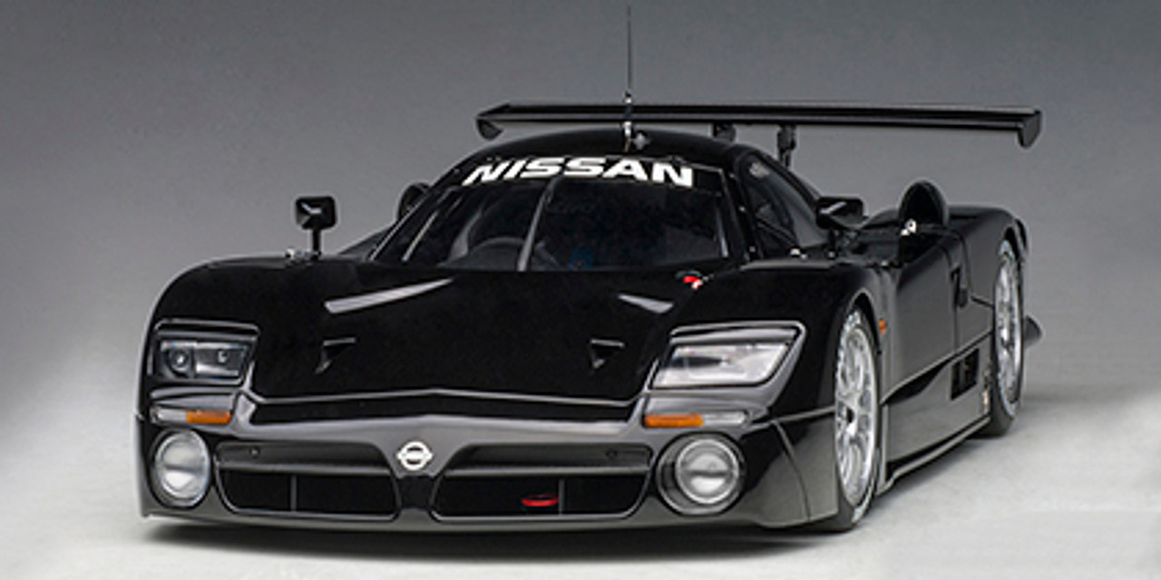 1/18 AUTOart NISSAN R390 GT1 LE MANS 1998 (BLACK)(LIMITED EDITION OF 500  PIECES WORLDWIDE) Diecast Car Model 89878