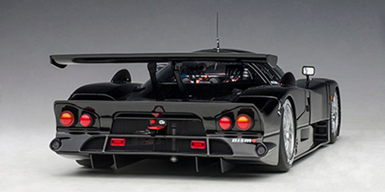 1/18 AUTOart NISSAN R390 GT1 LE MANS 1998 (BLACK)(LIMITED EDITION OF 500  PIECES WORLDWIDE) Diecast Car Model 89878