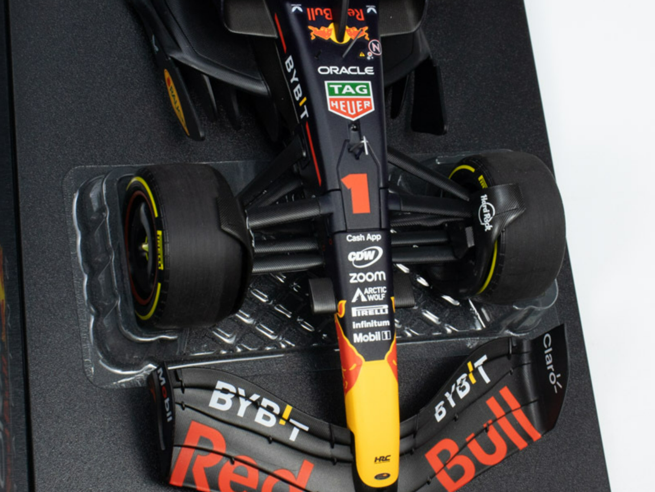 1/18 Minichamps 2023 Oracle Red Bull Racing RB19 Max Verstappen Winner Australian GP Diecast Car Model