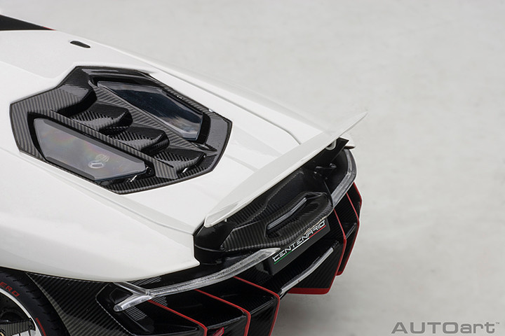 1/18 AUTOart Lamborghini Centenario (Bianco Isis Solid White) Car