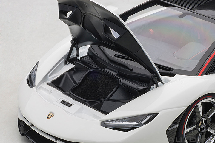 1/18 AUTOart Lamborghini Centenario (Bianco Isis Solid White) Car