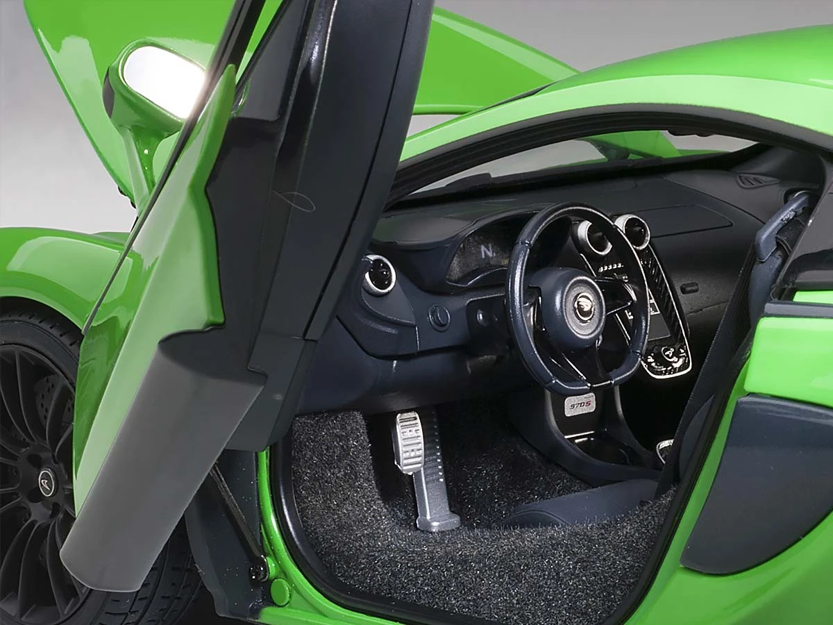 1/18 AUTOart McLaren 570S McLaren (Mantis Green with Black Wheels