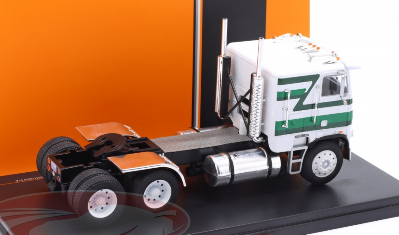 1/43 Ixo 1993 Freightliner FLA SZM Car Model