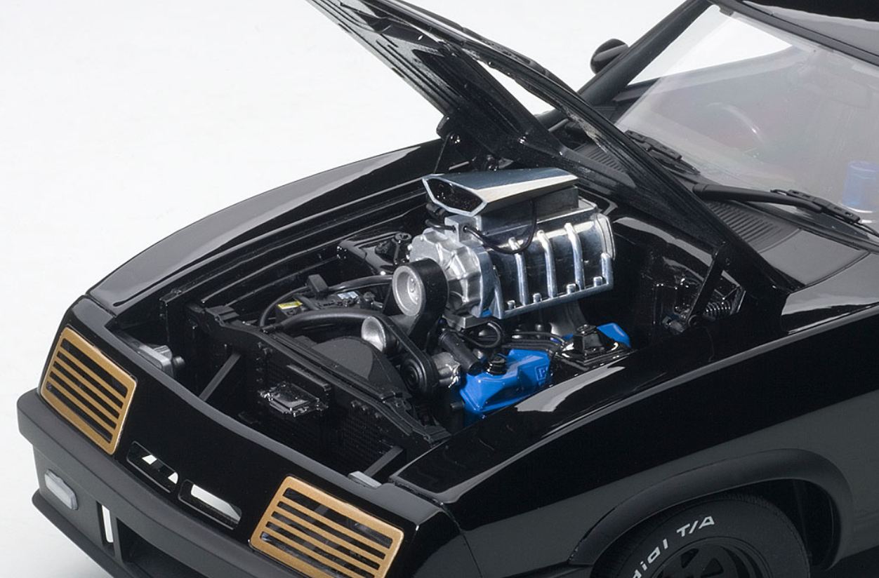 1/18 オートアート XBファルコン ブラックインターセプター マッド