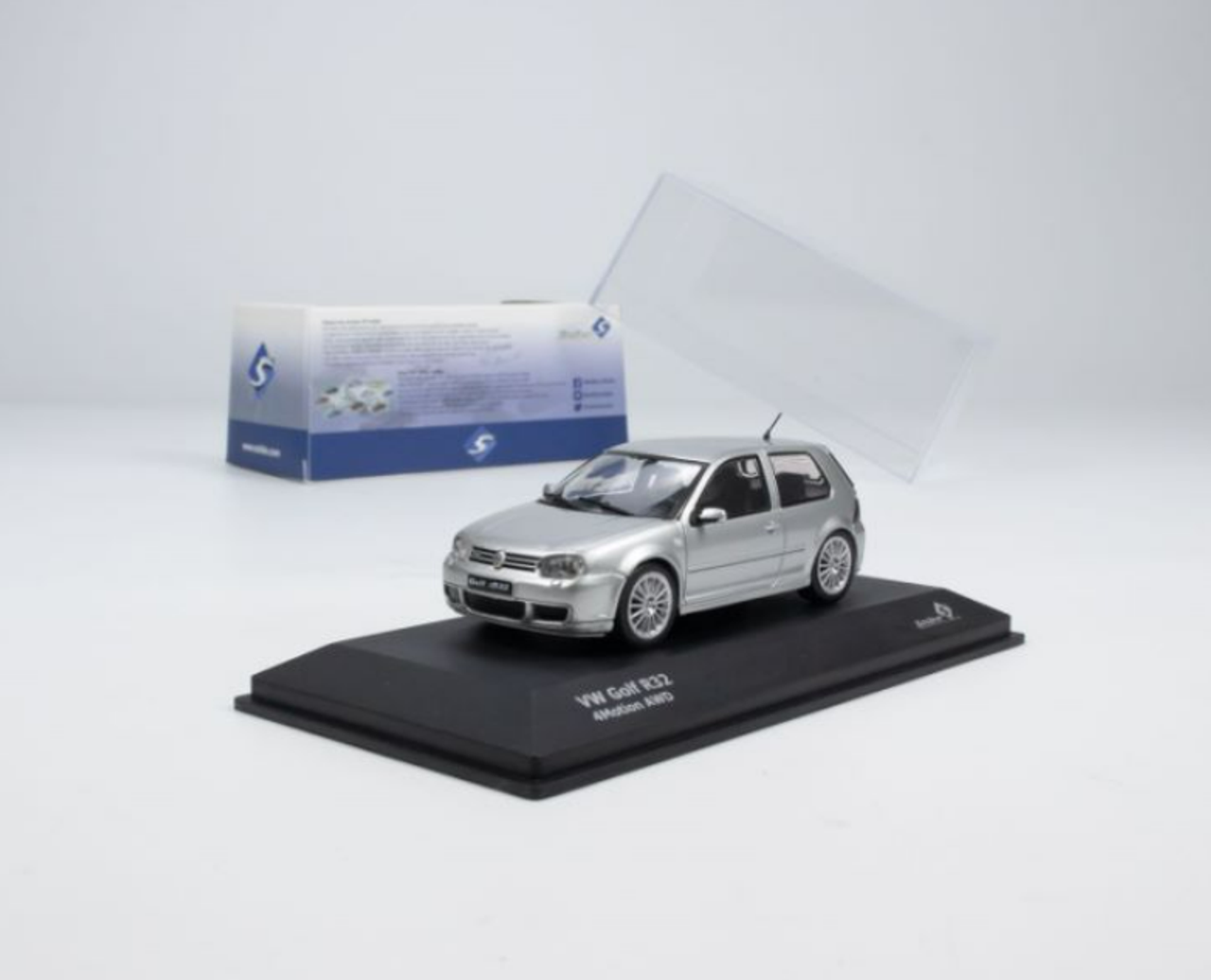 1/43 SOLIDO VW Golf R32 Silver