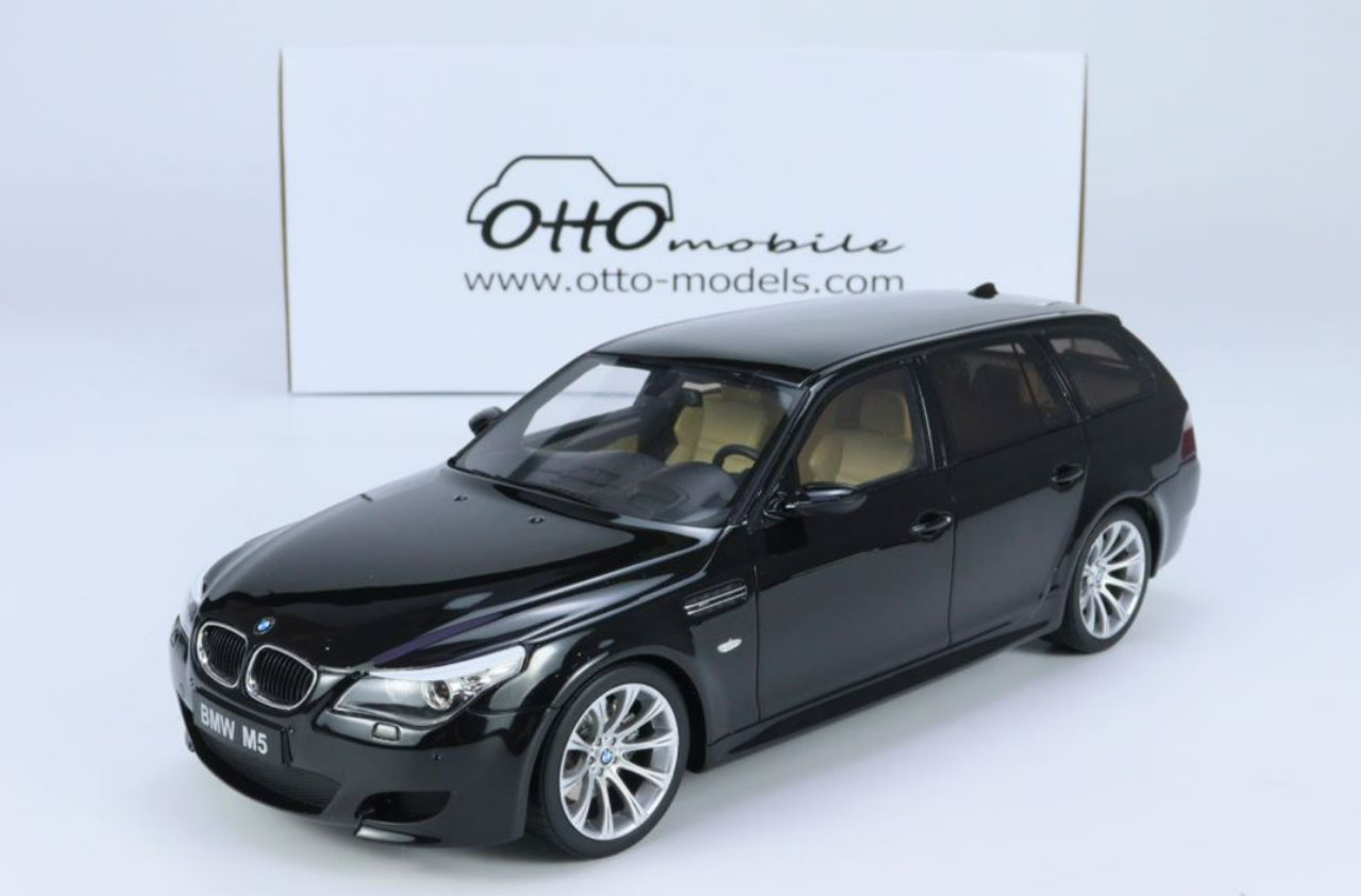 1/18 OTTO 2004 BMW E61 M5 Wagon (Black) Resin Car Model 