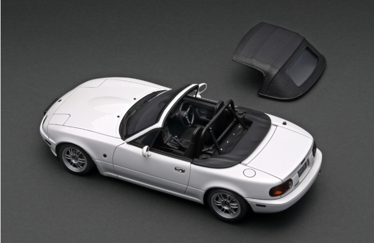 1/18 Ignition Model Mazda Eunos Roadster (NA) White