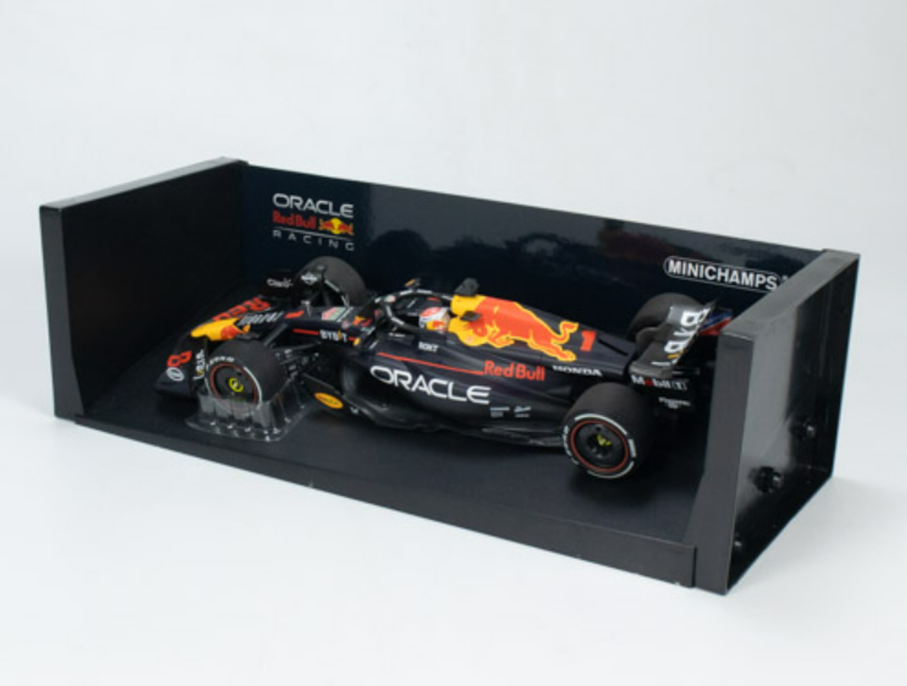1/18 Minichamps 2023 Formula 1 Oracle Red Rull Racing RB19 Max Verstappen Winner Spanish GP Car Model