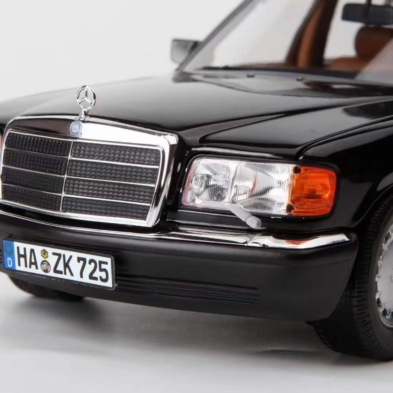 1/18 Norev Mercedes-Benz 560 SEL W126 1989 Black Diecast Full Openings –  MEGAMO