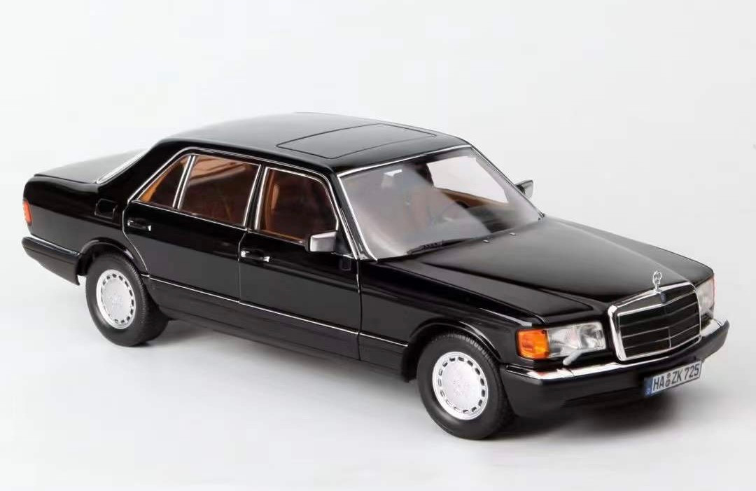 ミニカー 1/18 Mercedes Benz 560SEL W126S 1989 1/18 Norev 1989 Mercedes-Benz 560 SEL (Black with Brown Interior