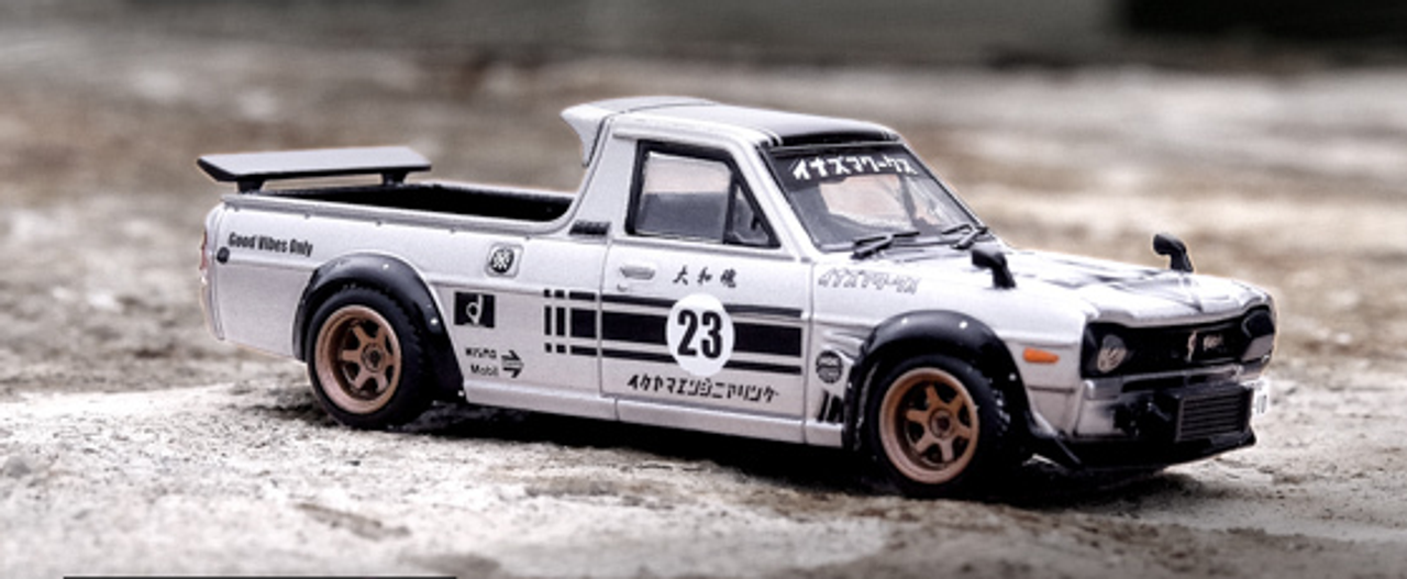 1/64 INNO MODEL Nissan Sunny Hakotora Pick Up Truck Inazuma Work