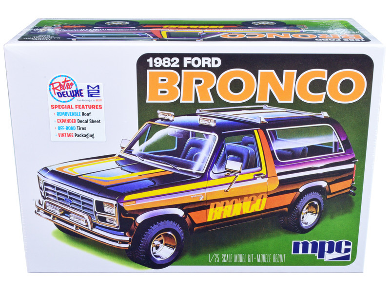 10箱 Skill 2 Model Kit 1982 Ford Bronco 1/25 Scale Model by MPC