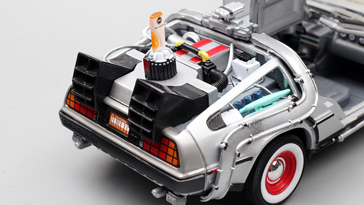 1/24 Welly DeLorean DMC-12 DMC12 Back To The Future Part 3 Diecast Car Model