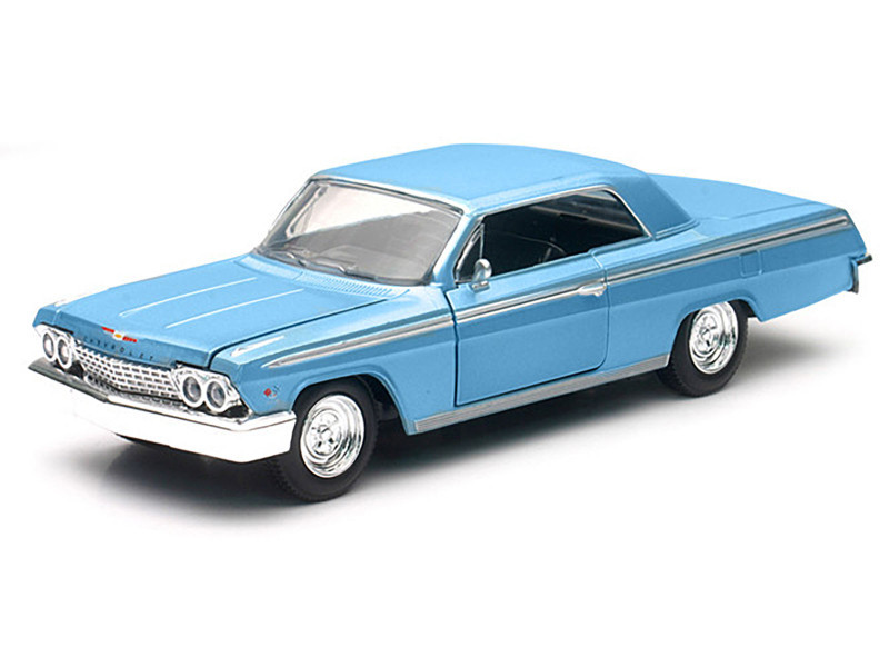 1/24 New Ray 1962 Chevrolet Impala SS (Blue) Diecast Car Model