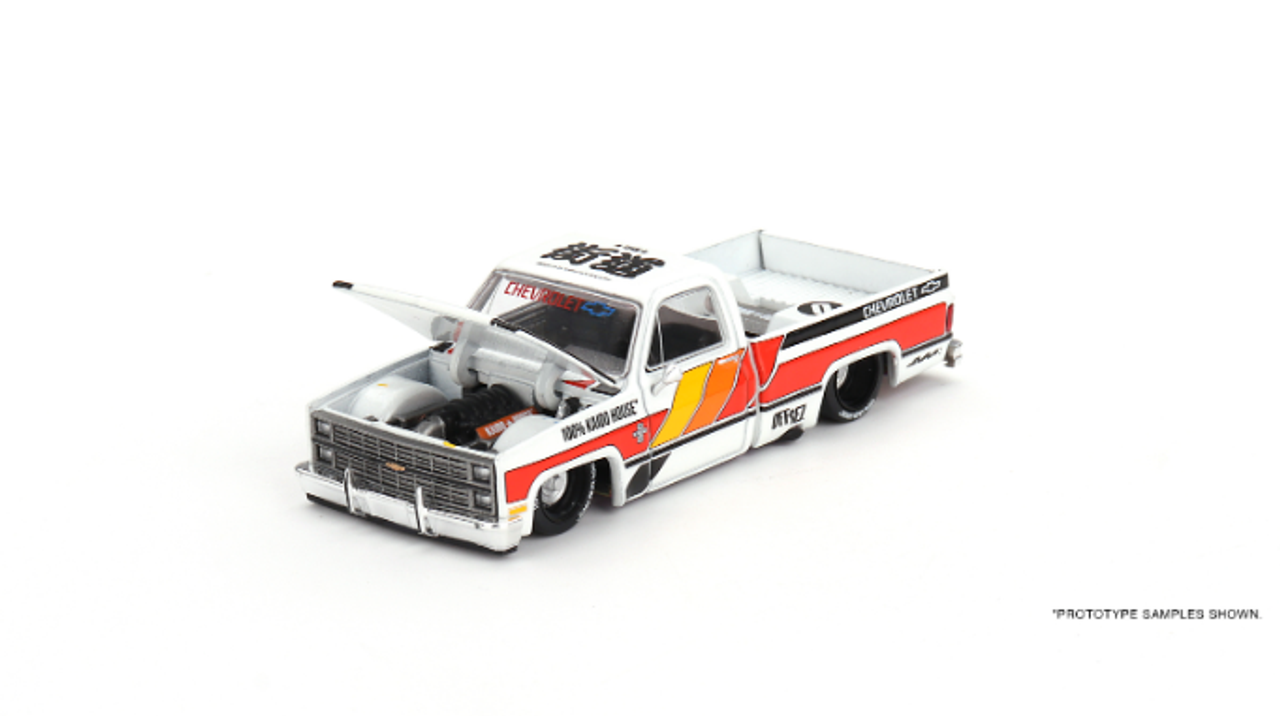 1/64 MINIGT Chevrolet Silverado KAIDO WORKS V1