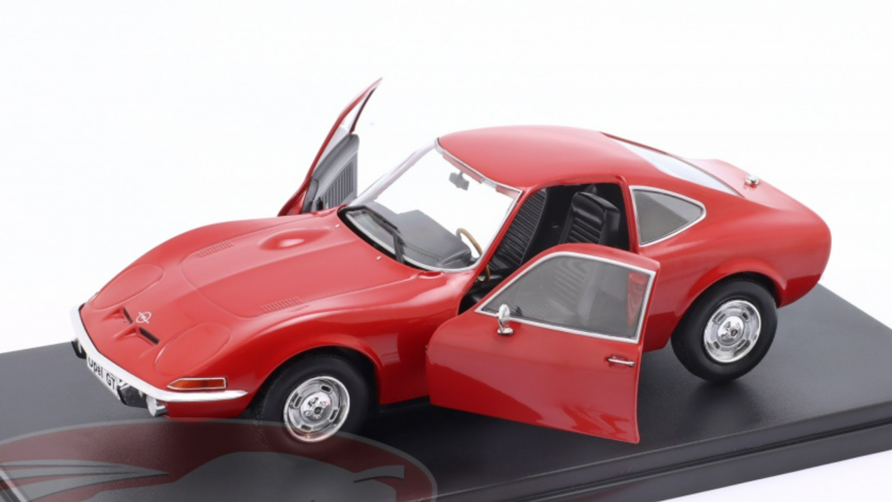 1/24 Hachette 1968 Opel GT 1900 (Red) Diecast Car Model 