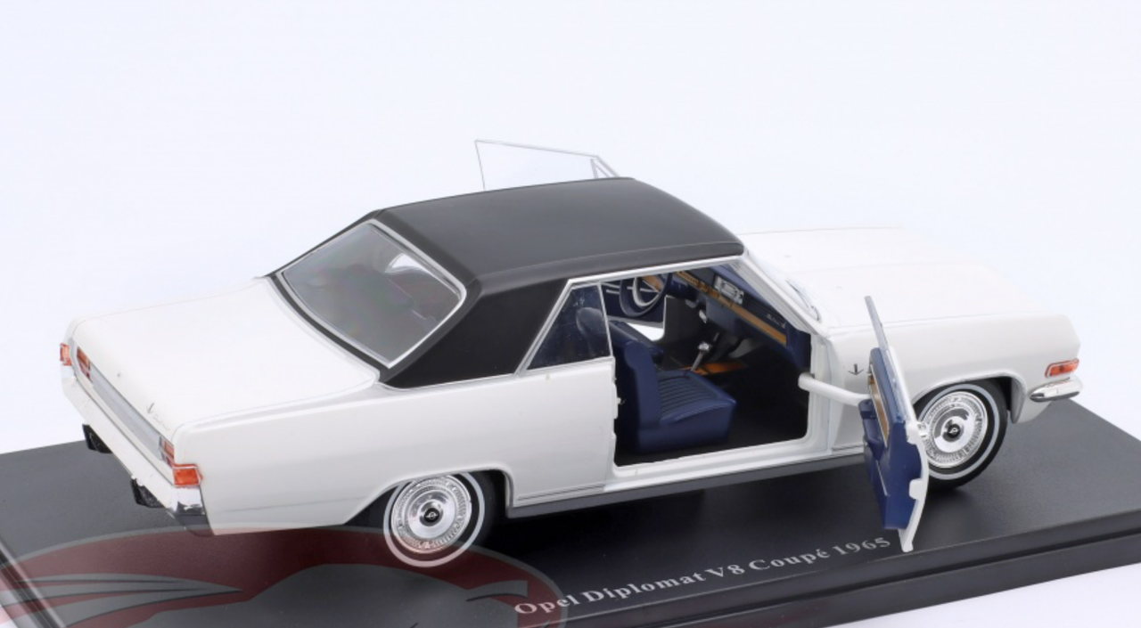 1/24 Hachette 1965 Opel Diplomat V8 Coupe (White & Black) Diecast Car Model