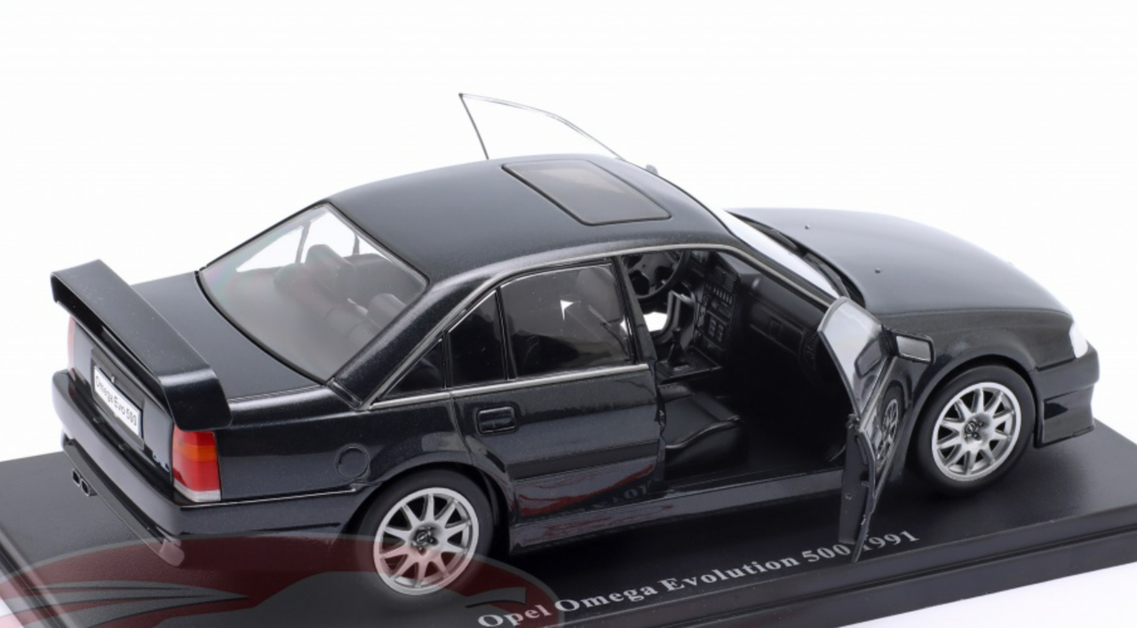 1/24 Hachette 1991 Opel Omega Evolution 500 (Black) Diecast Car Model