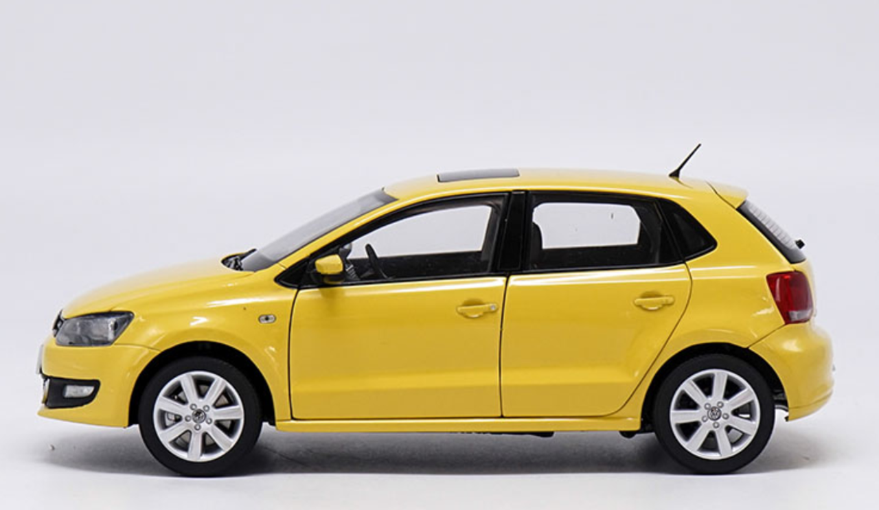 volkswagen polo miniature car