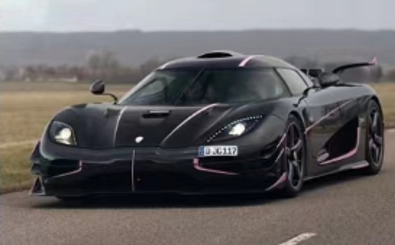 1/18 MCM Koenigsegg one 1 Carbon with Pink Deco Resin Car Model