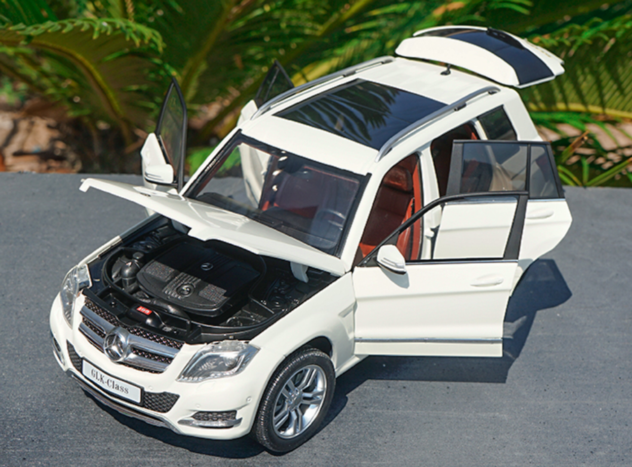 1/18 GTAutos GTA Mercedes-Benz Mercedes GLK GLK-Class GLK-Klasse (White) Diecast Car Model